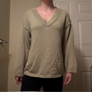 AMERICAN EAGLE BIG HUG V-NECK SWEATER OLIVE GREEN XS